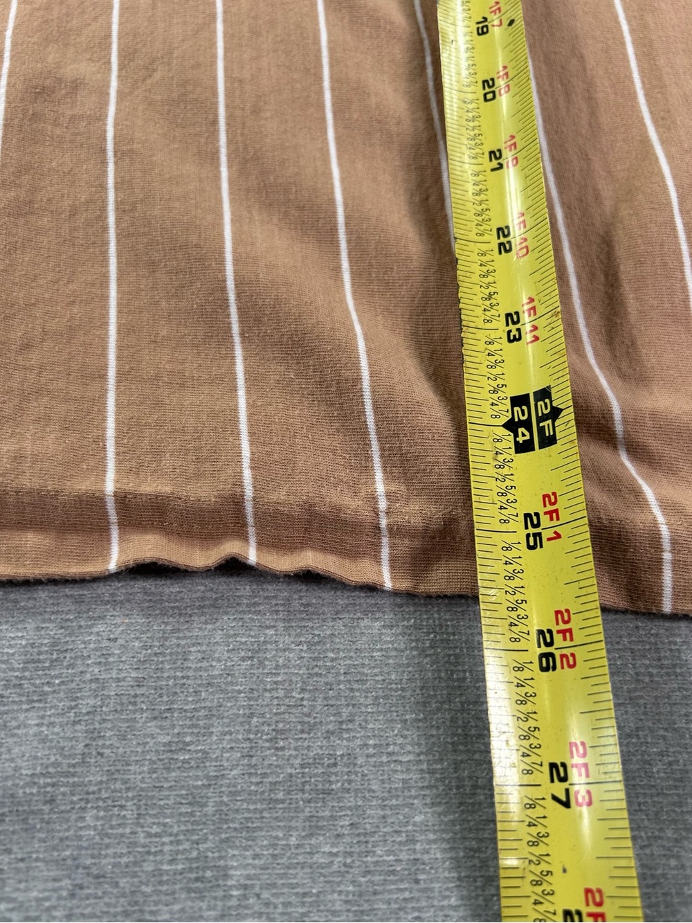 Denim & Flower Ricky Singh Pinstripe T-Shirt Men’s S Camel Tan Cotton Preppy - Picture 4 of 7